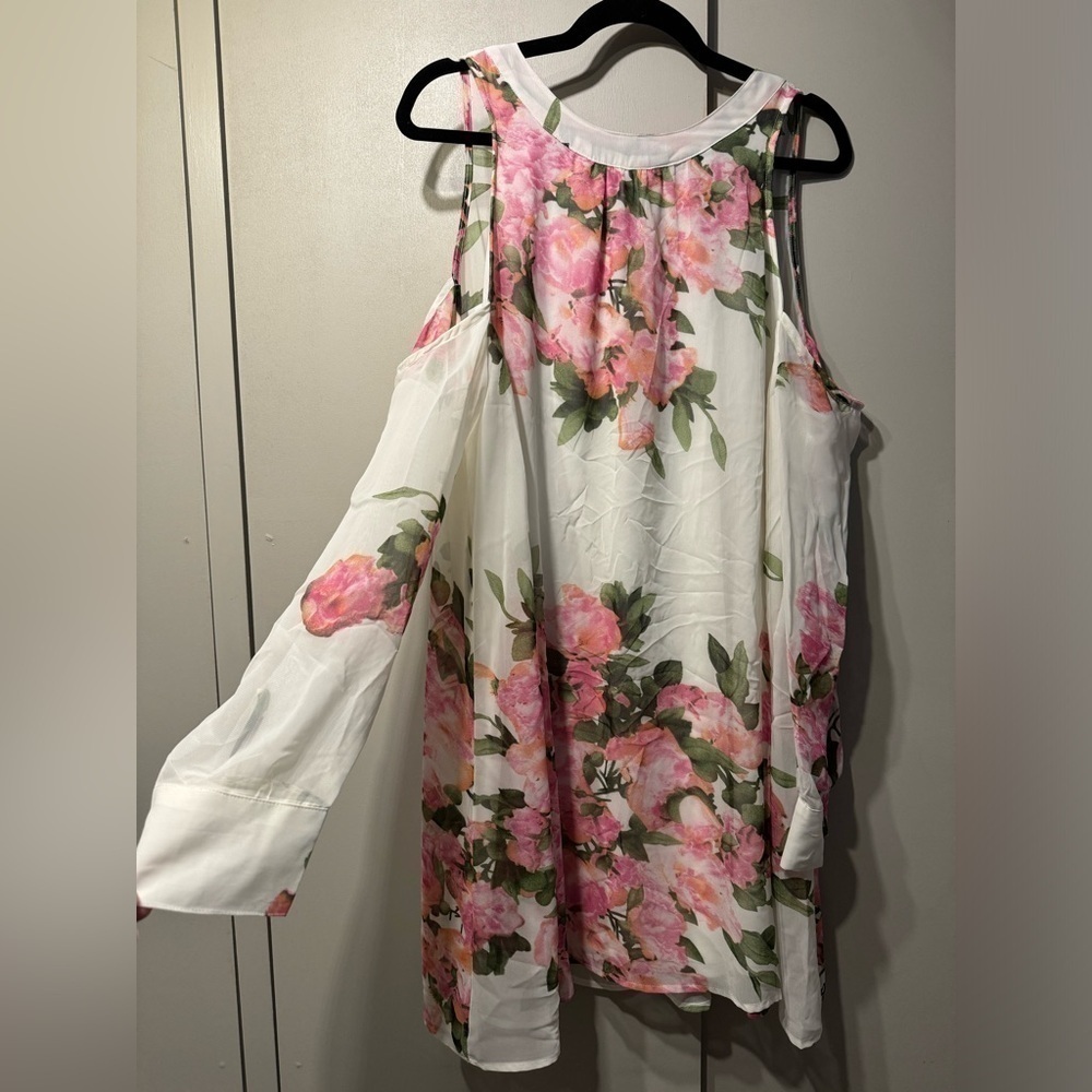NEW $55 Sheer Sleeve Floral Cold Shoulder Dress